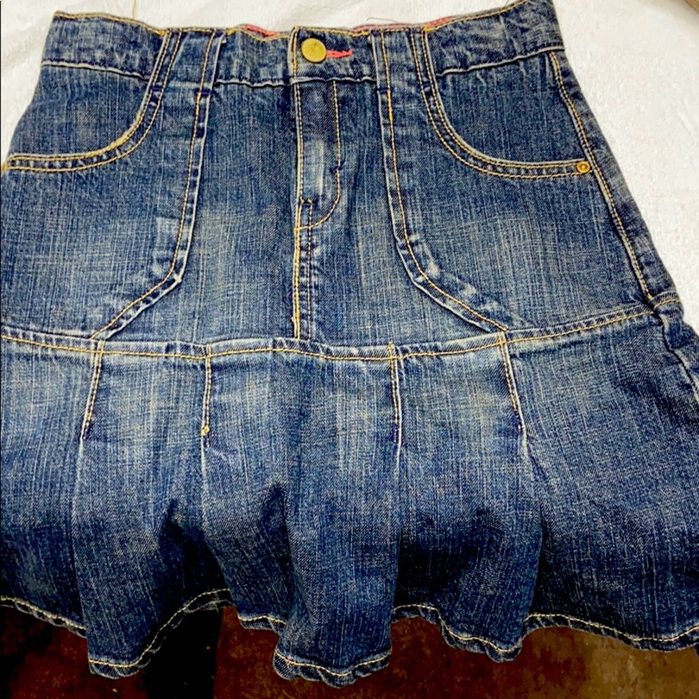Denim Levi’s pleated skirt- girls